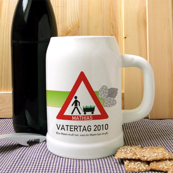 Der persönliche Bierkrug als Geschenk zum Männertag